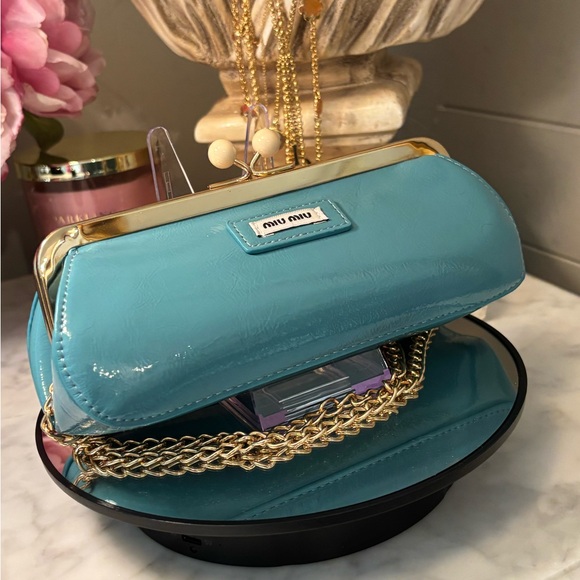 Miu Miu Turquoise Patent Leather kiss lock Clutch with crossbody strap NIB - Picture 5 of 14